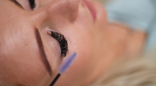 Meisterkurs: UV-LED-Wimpernverlängerung